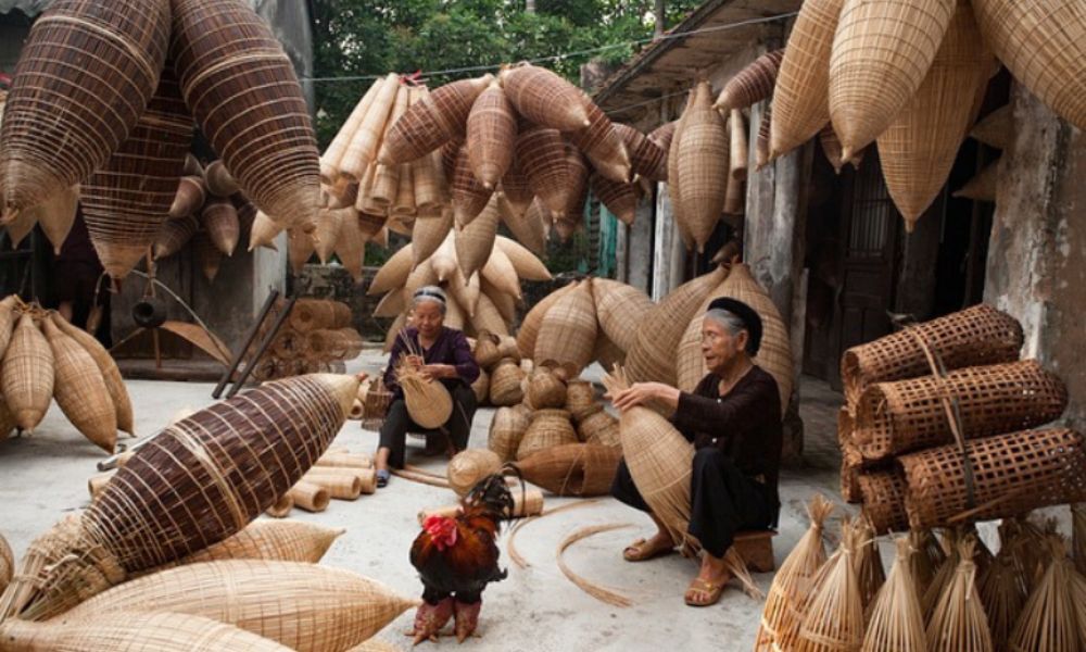 Bamboo and rattan have many handicraft villages