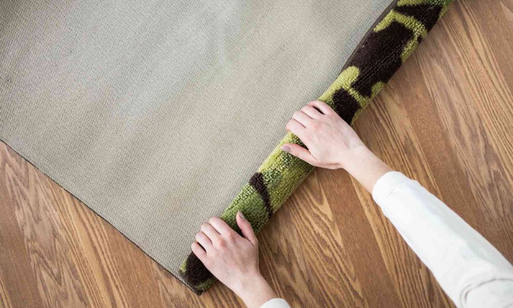 Roll the rug tightly to make sure it be okay during shipping