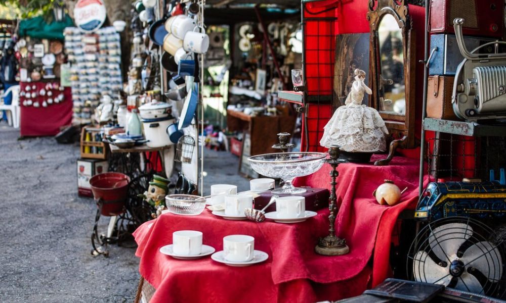 Where to sell antiques offline and best places to boost your sales